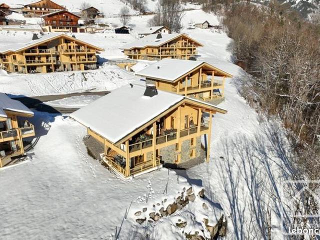 Chalet 7 pièces 240 m²