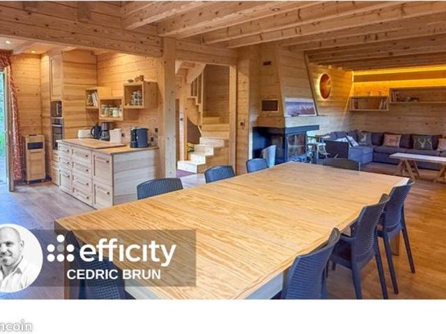 Chalet 7 pièces 251 m²