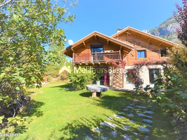 Chalet 7 pièces 270 m²