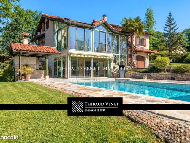 Chalet 7 pièces 300 m²