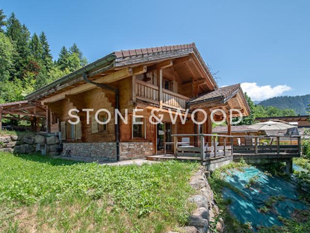 Chalet avec terrasse