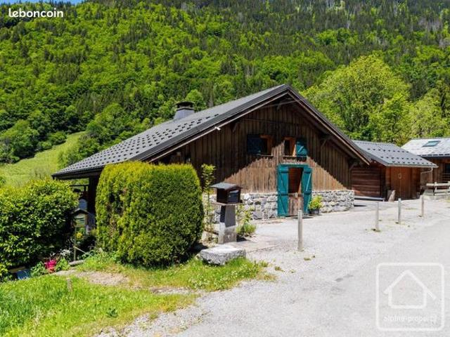 Chalet 4 pièces 216 m²
