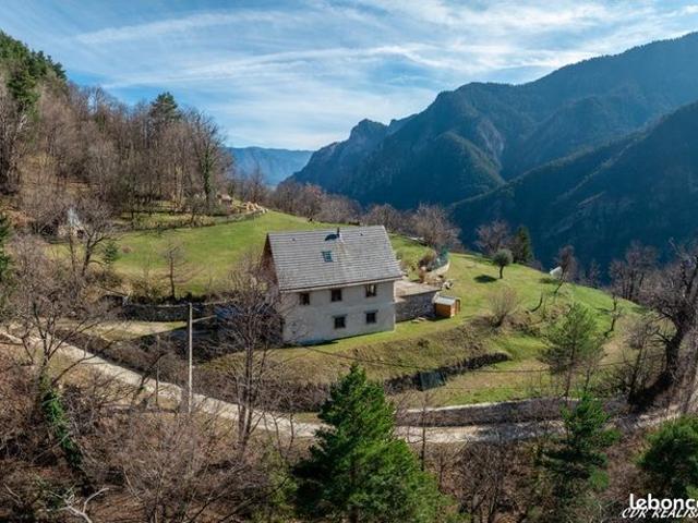 Chalet 4 pièces 99 m²