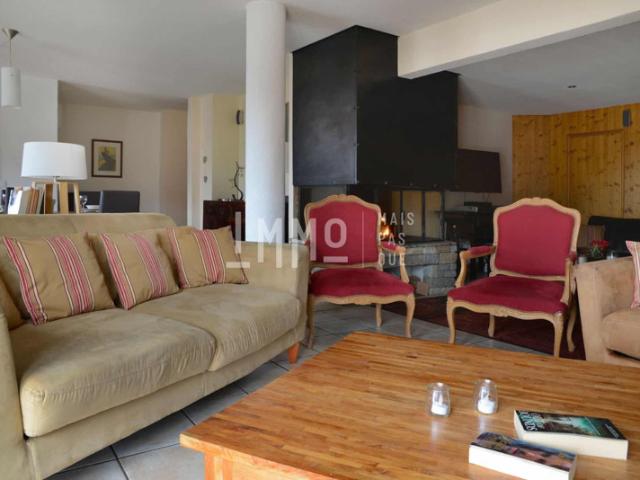 Chalet 550 m² centre de Peisey