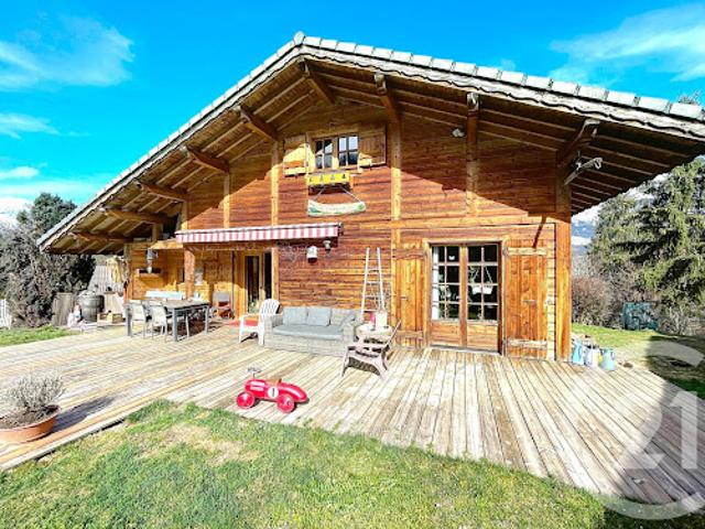 Chalet avec terrasse