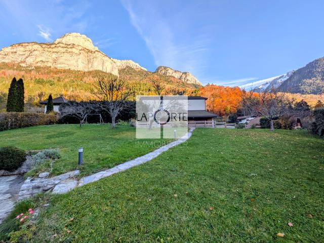 Chalet 5 pièces avec studio indépendant de 177m2