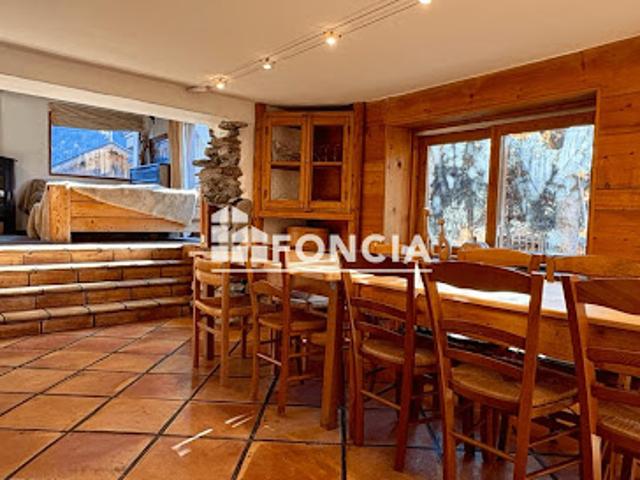 Chalet avec terrasse