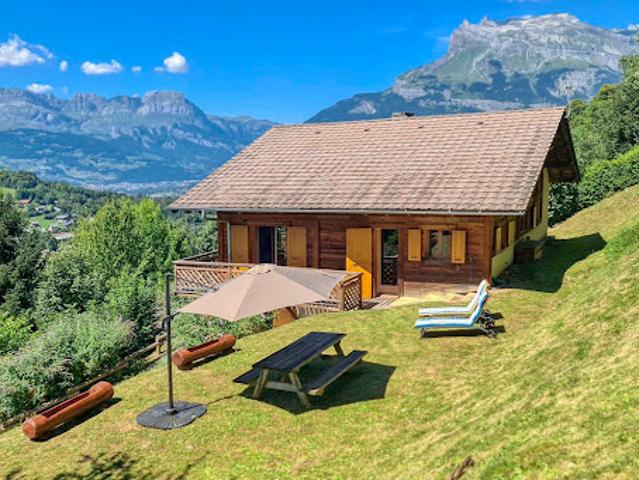 Chalet avec terrasse