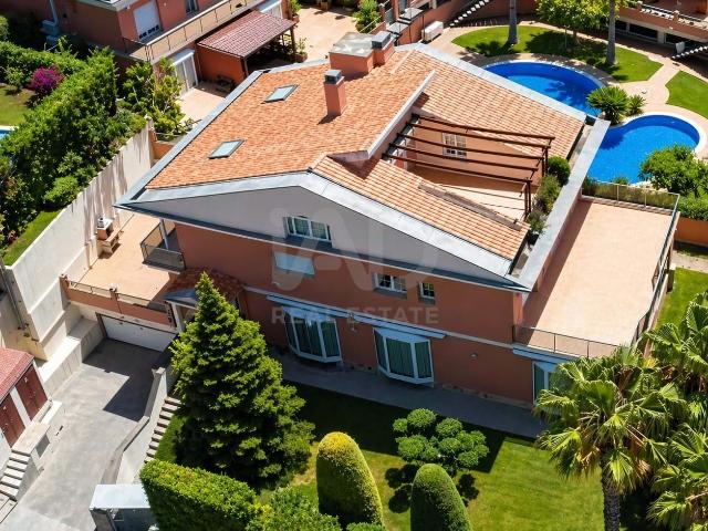 Chalet 6 dormitorios 393 m2