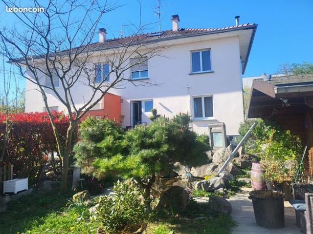 Chalet 6 pièces 108 m²