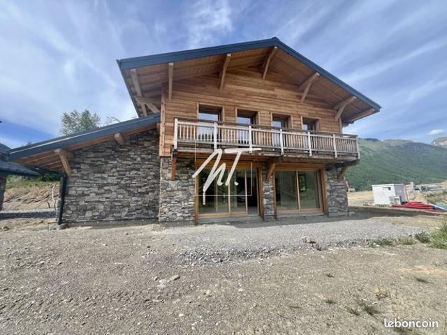 Chalet 6 pièces 135 m²