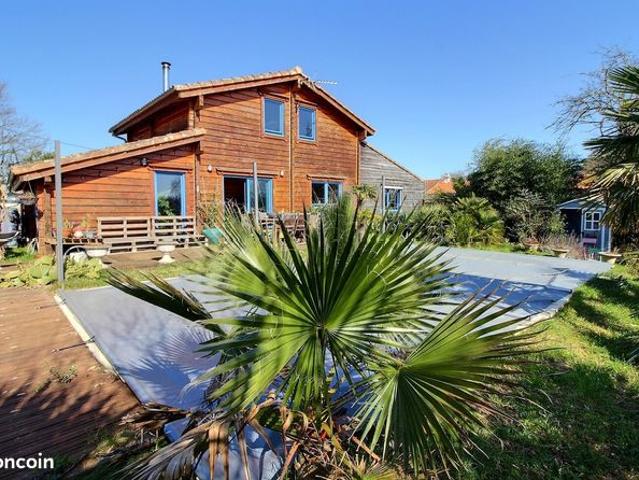 Chalet 6 pièces 135 m²