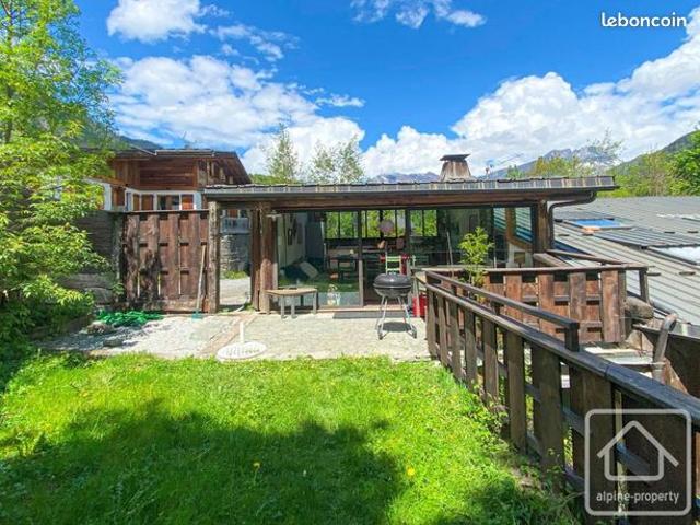 Chalet 6 pièces 140 m²