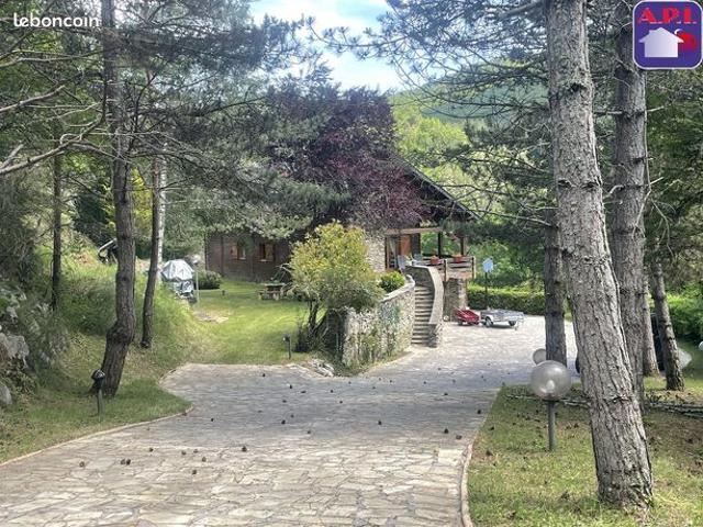 Chalet 6 pièces 154 m²