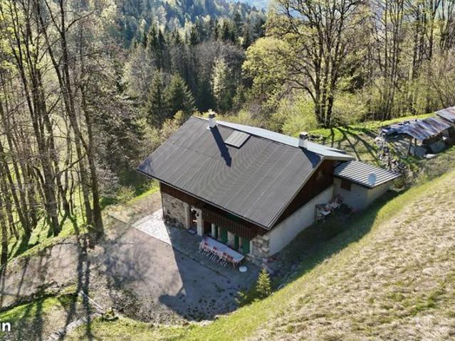 Chalet 6 pièces 155 m²
