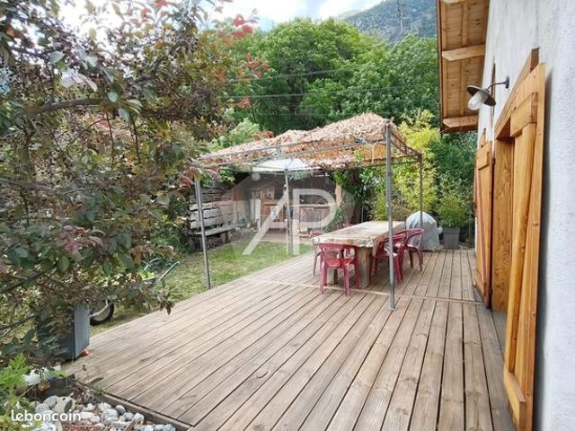 Chalet 6 pièces 158 m²