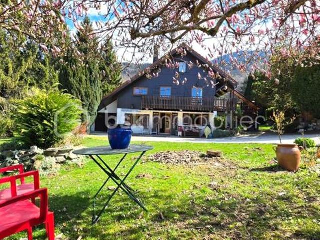 Chalet 6 pièces 150 m²