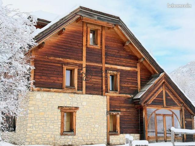 Chalet 6 pièces 168 m²