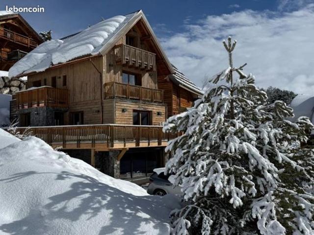 Chalet 6 pièces 176 m²
