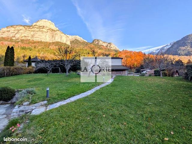 Chalet 6 pièces 177 m²