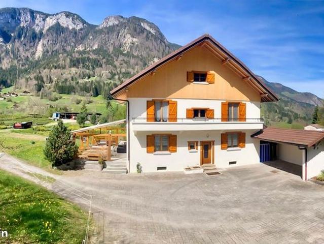Chalet 6 pièces 170 m²