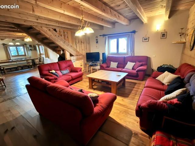 Chalet 6 pièces 180 m²