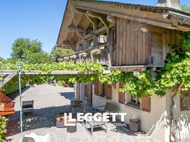 Chalet 6 pièces 193 m²