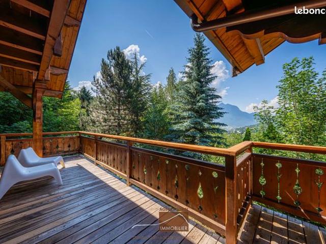 Chalet 6 pièces 206 m²
