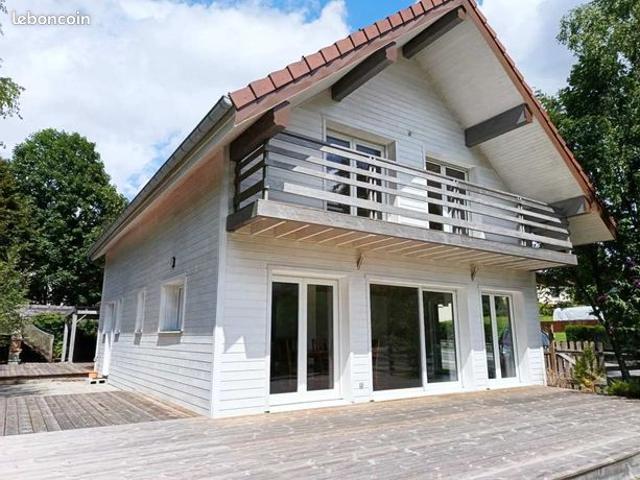Chalet 6 pièces 200 m²