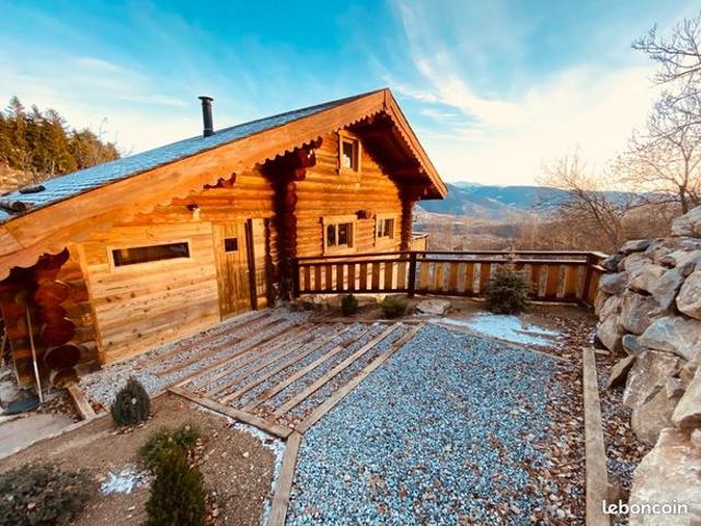 Chalet 6 pièces 200 m²