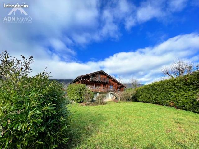 Chalet 6 pièces 220 m²