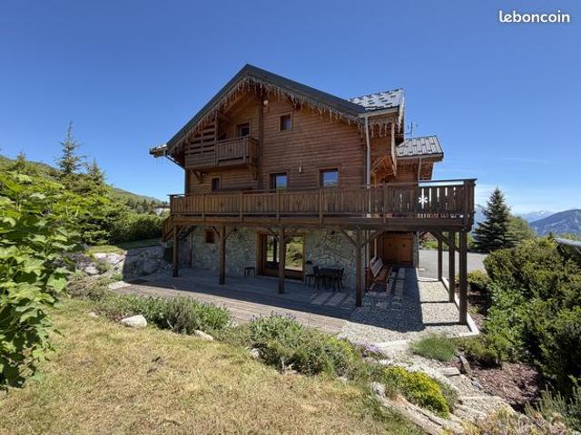 Chalet 6 pièces 251 m²