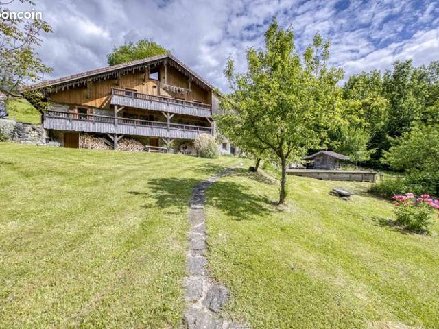 Chalet 6 pièces 320 m²