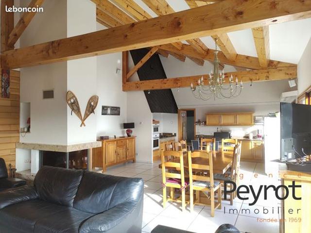 Chalet 6 pièces 356 m²