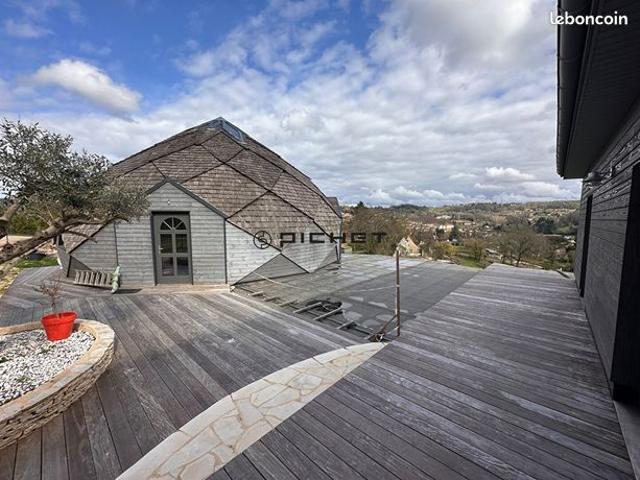 Maison 6 pièces 582 m²