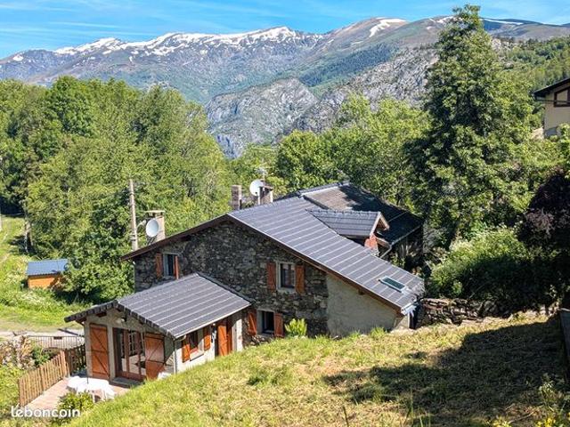 Chalet 6 pièces 90 m²