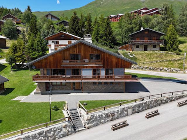 Chalet avec vue panoramique et terrasse