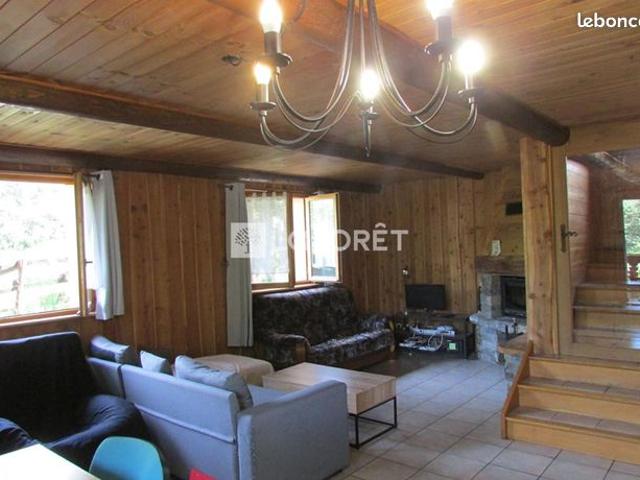 Chalet 8 pièces 120 m²