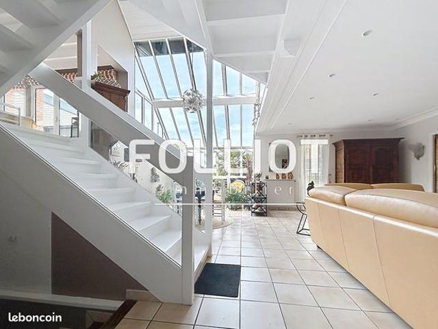 Maison 8 pièces 162 m²