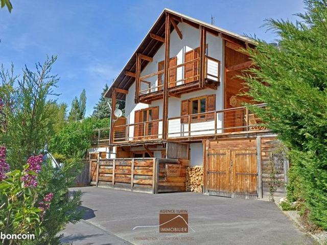 Chalet 8 pièces 200 m²