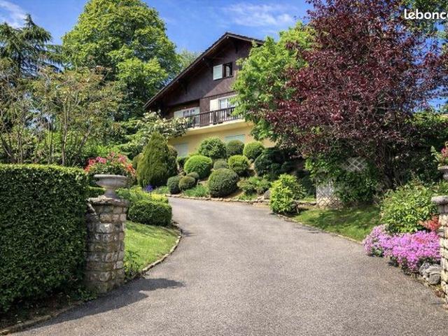 Chalet 8 pièces 227 m²