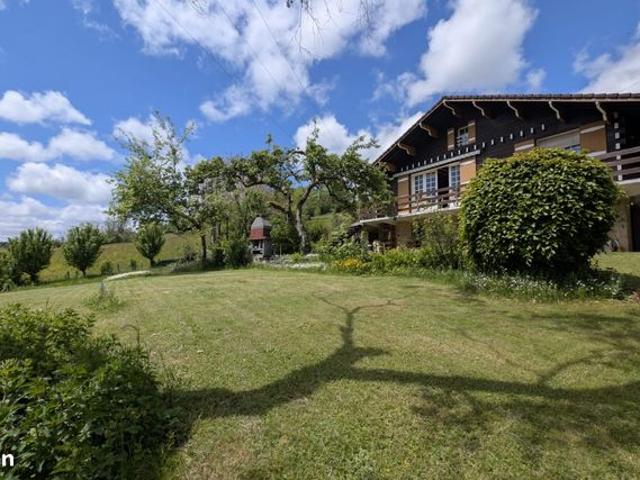 Chalet 8 pièces 220 m²