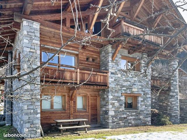 Chalet 8 pièces 238 m²