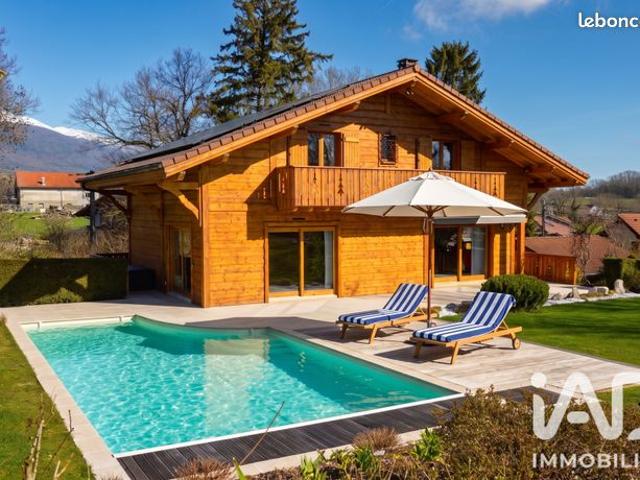 Chalet 8 pièces 230 m²