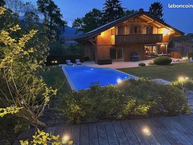 Chalet 8 pièces 230 m²