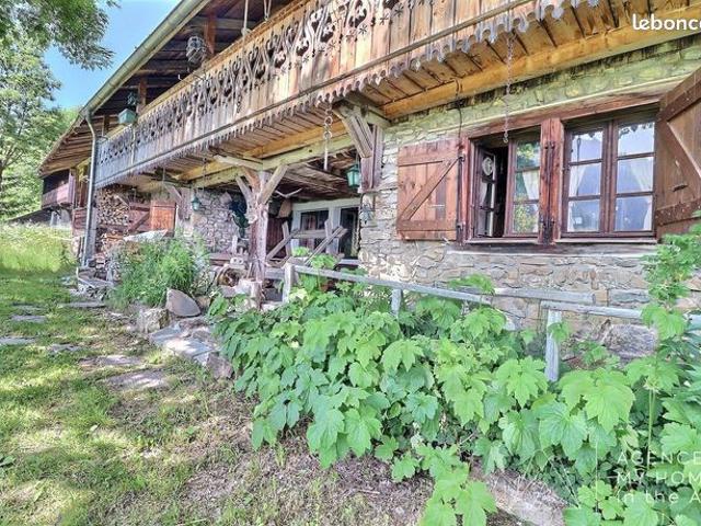 Chalet 8 pièces 245 m²