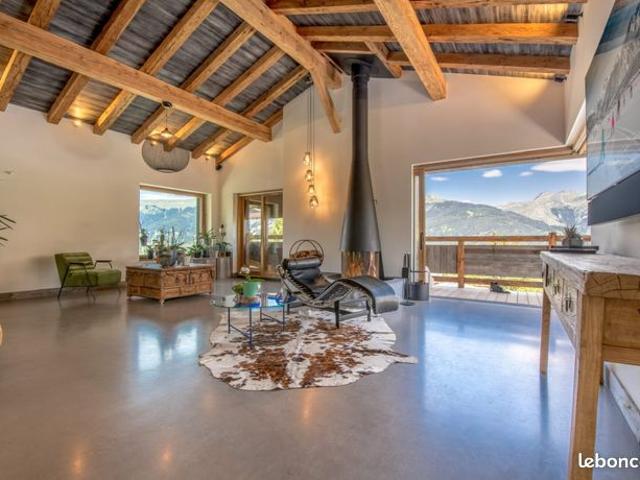 Chalet 8 pièces 240 m²