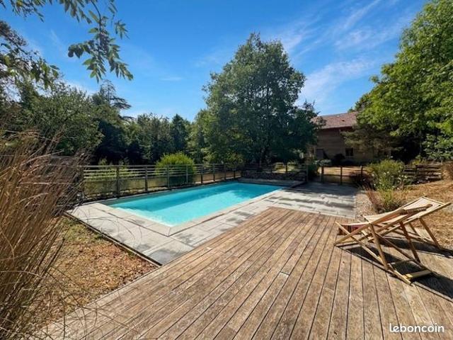 Chalet 8 pièces 252 m²