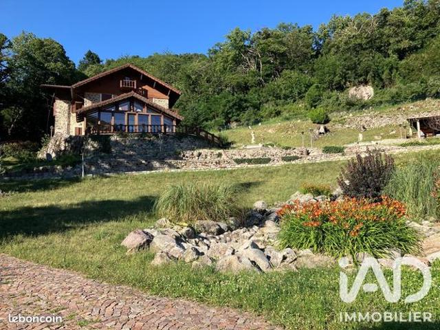 Chalet 8 pièces 277 m²