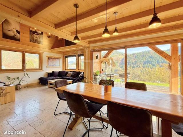 Chalet 8 pièces 339 m²